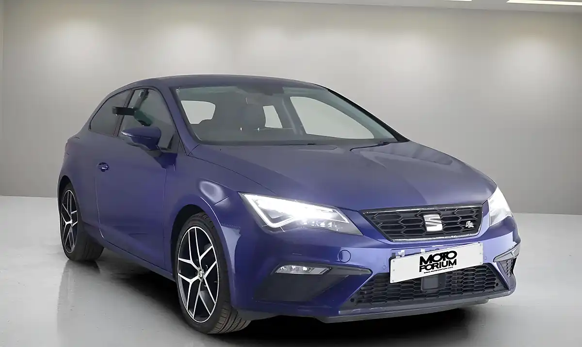 Used 2017 SEAT Leon Fr Technology Sport Coupe Blue - Front View