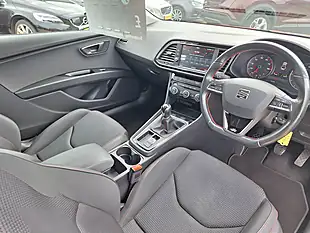 Used 2017 SEAT Leon Fr Technology Sport Coupe Red - Interior and Exterior details 6