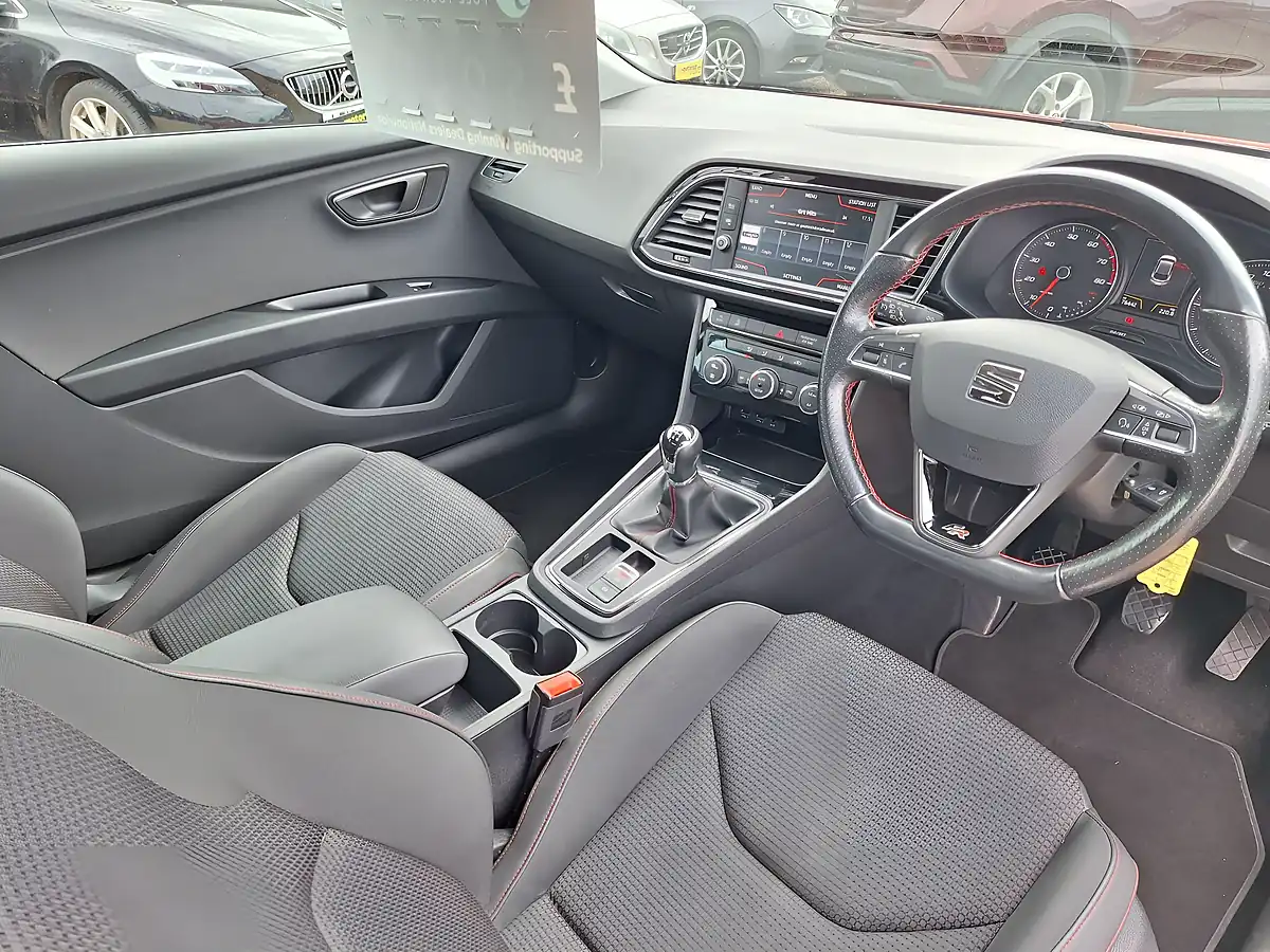 Used 2017 SEAT Leon Fr Technology Sport Coupe Red - Interior and Exterior details 6