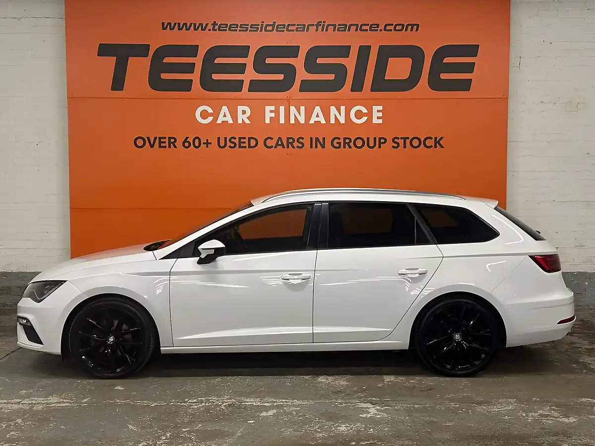 Used 2017 SEAT Leon Fr Technology White - Interior and Exterior details 10
