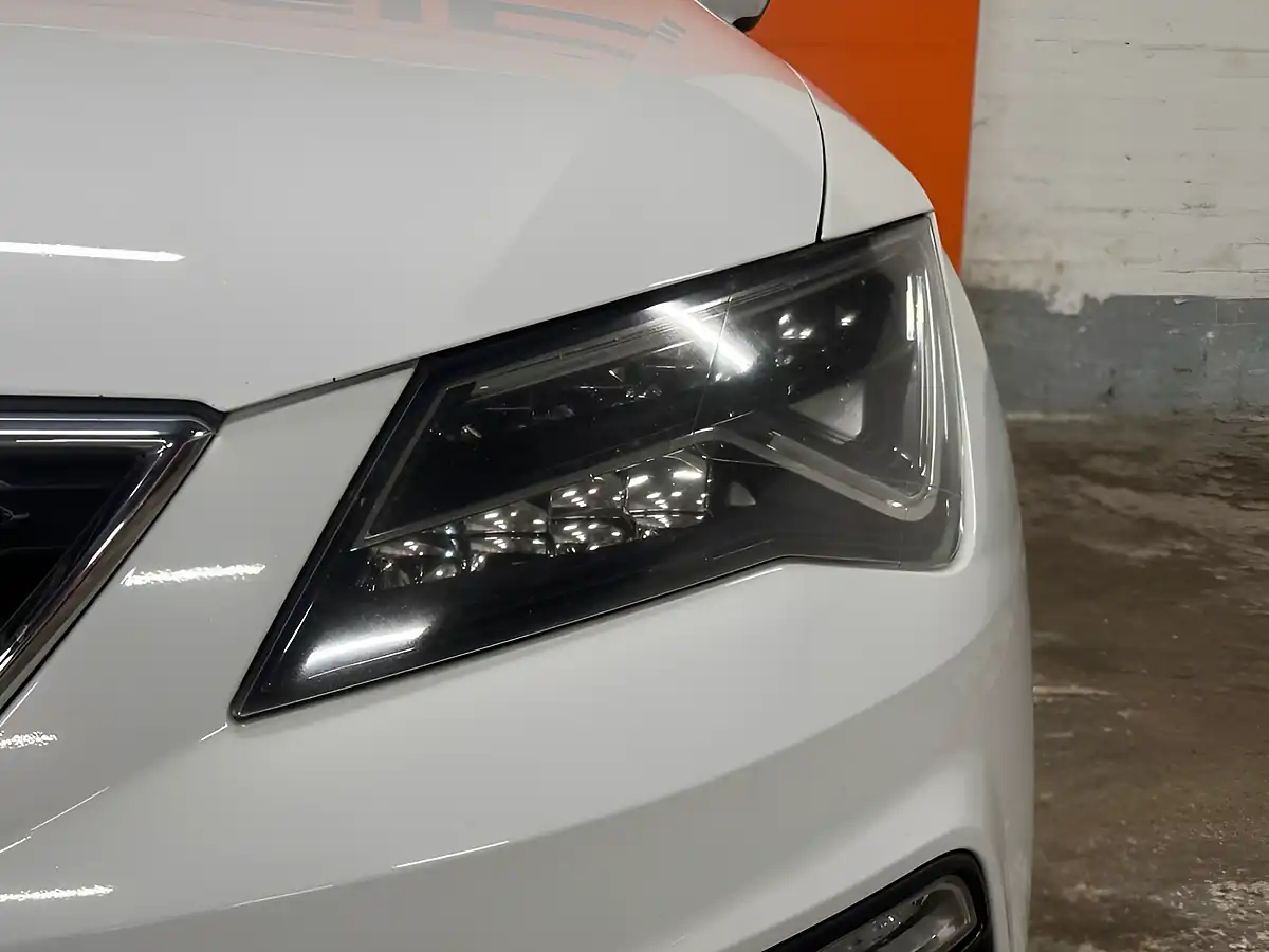 Used 2017 SEAT Leon Fr Technology White - Interior and Exterior details 13