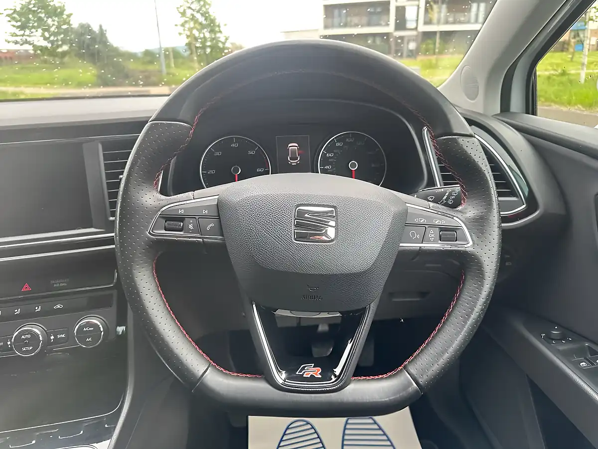 Used 2017 SEAT Leon Fr Technology White - Interior and Exterior details 19