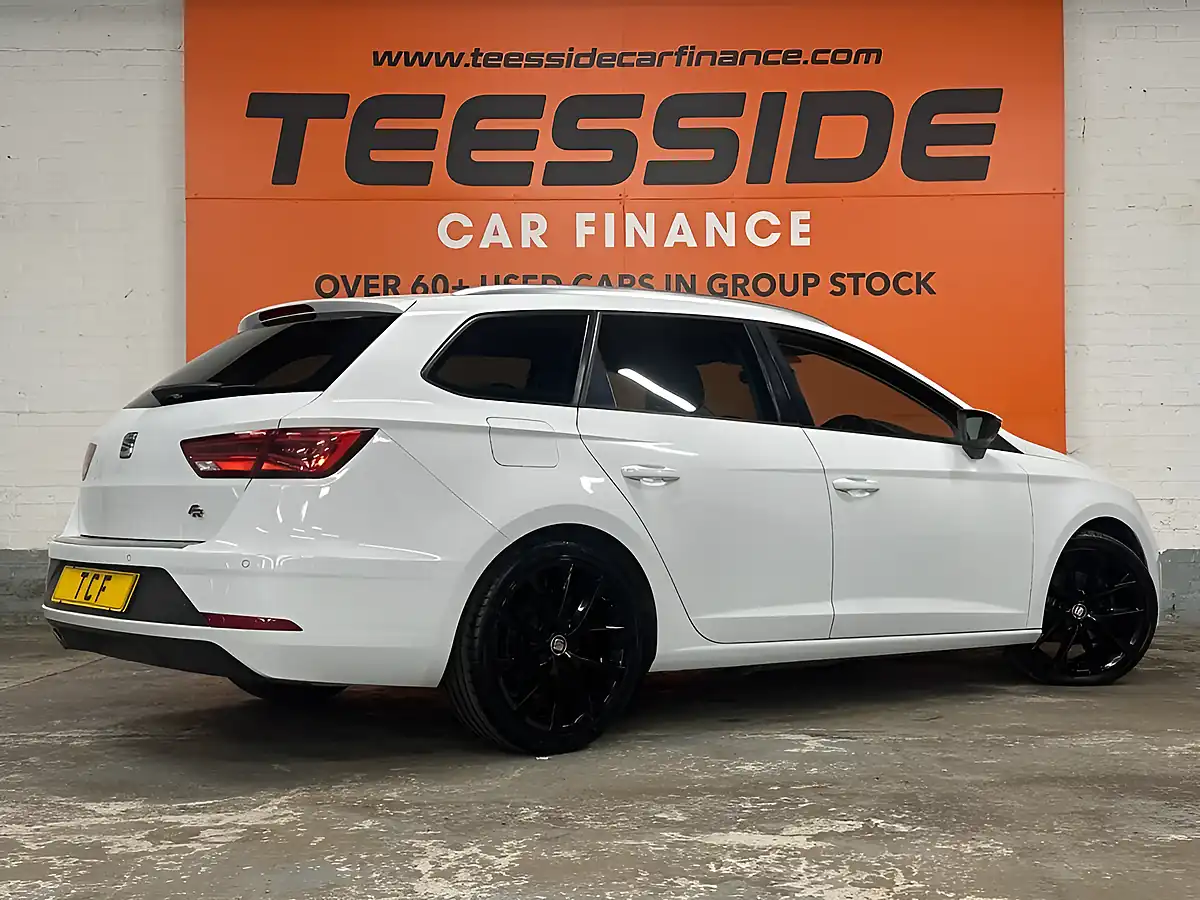 Used 2017 SEAT Leon Fr Technology White - Interior and Exterior details 5