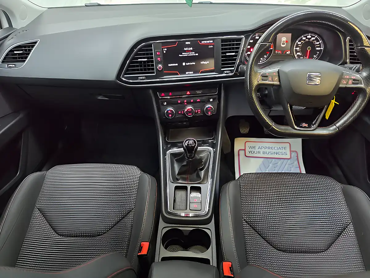 Used 2017 SEAT Leon Fr Technology White - Interior and Exterior details 10