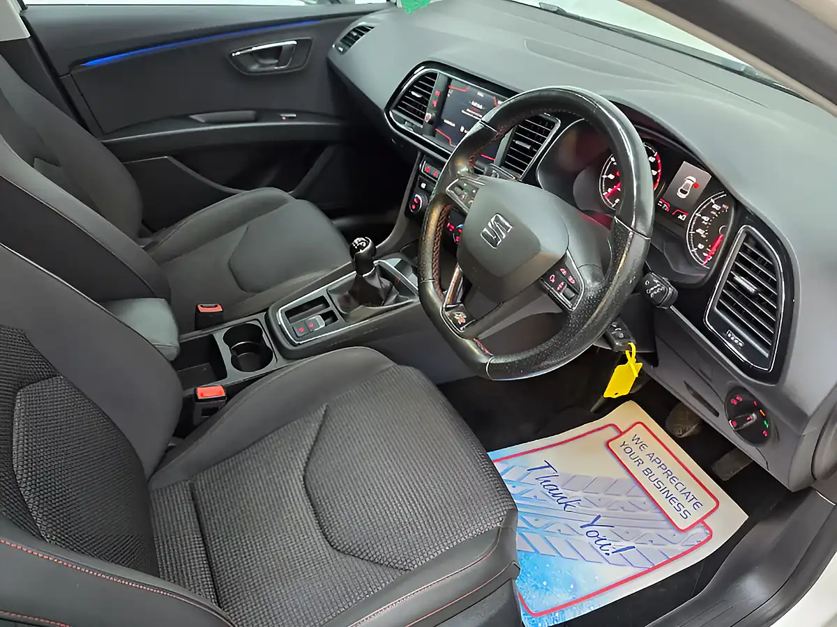 Used 2017 SEAT Leon Fr Technology White - Interior and Exterior details 12