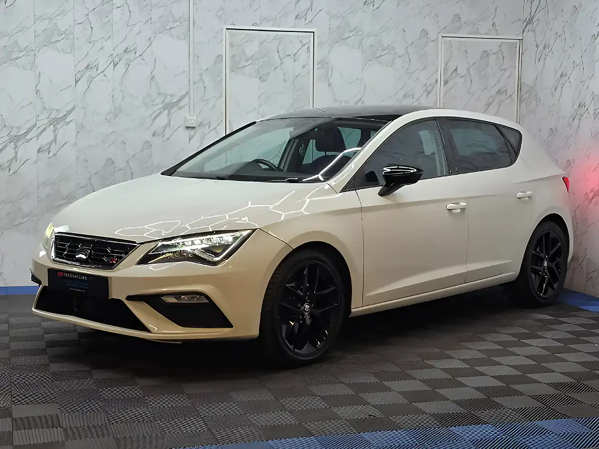 Used 2017 SEAT Leon Fr Technology White - Interior and Exterior details 2
