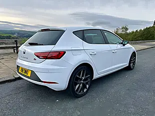 Used 2017 SEAT Leon Fr Technology White - Interior and Exterior details 4
