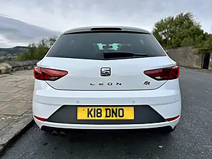 Used 2017 SEAT Leon Fr Technology White - Interior and Exterior details 5