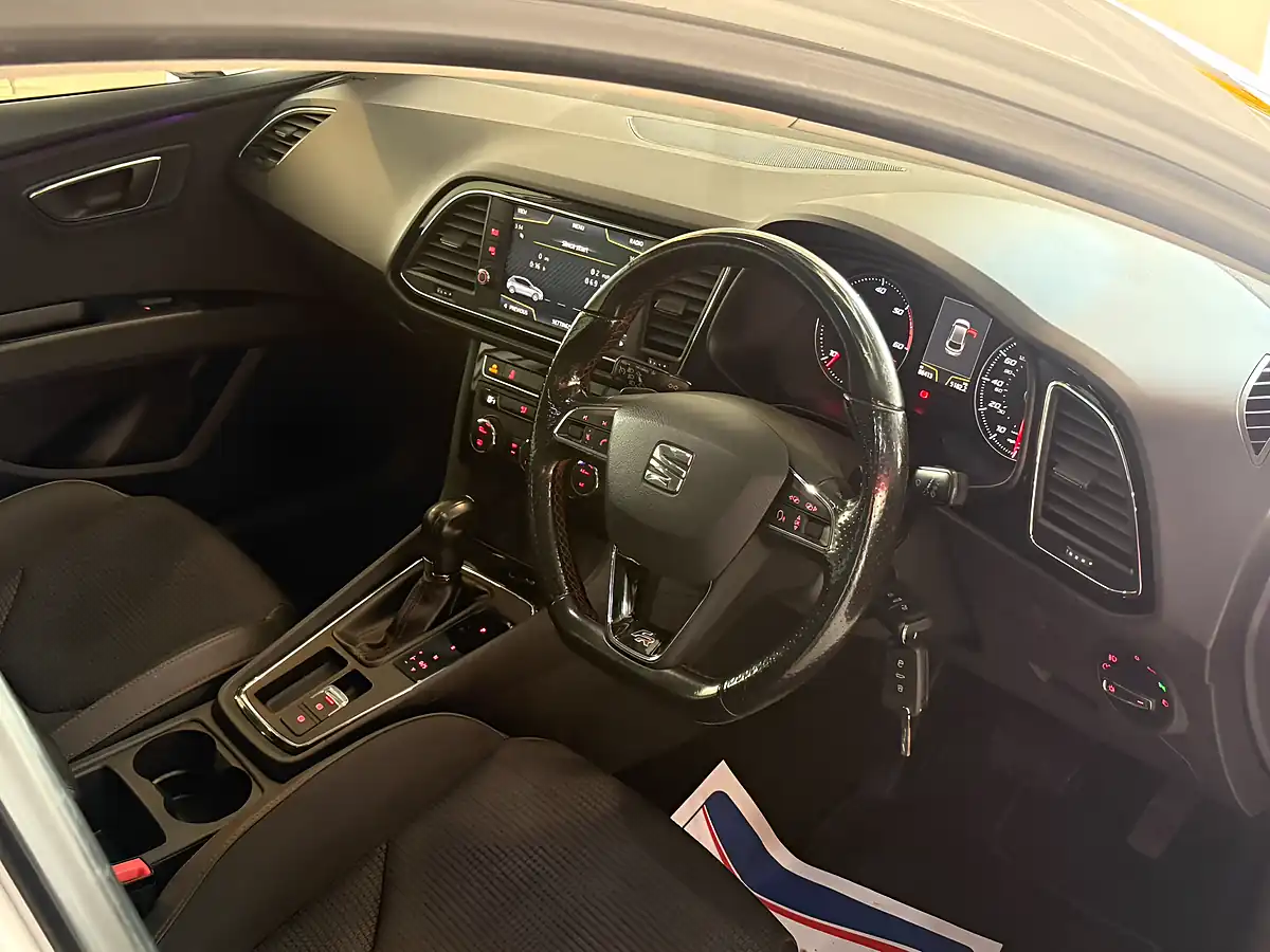 Used 2017 SEAT Leon Fr Technology White - Interior and Exterior details 15