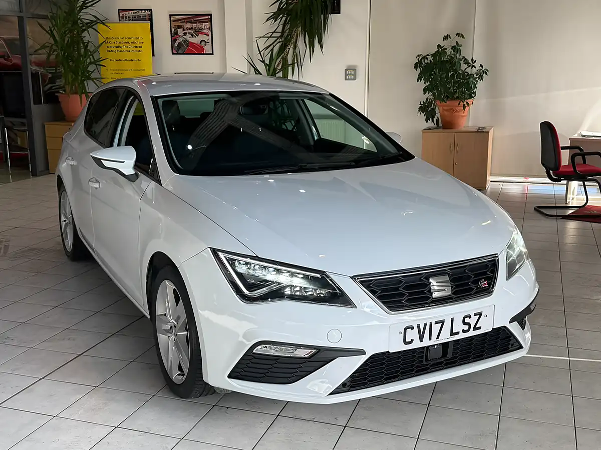 Used 2017 SEAT Leon Fr Technology White - Interior and Exterior details 2