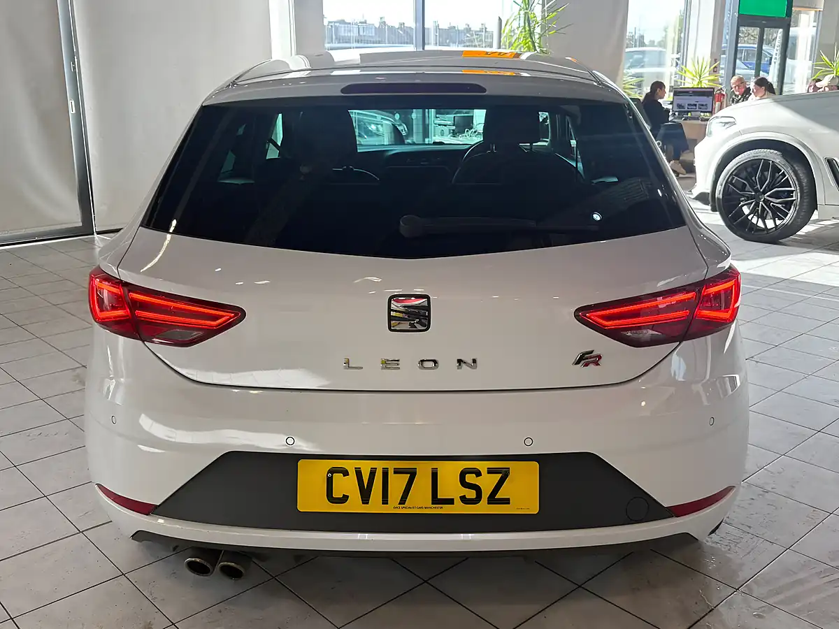 Used 2017 SEAT Leon Fr Technology White - Interior and Exterior details 8