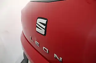 Used 2017 SEAT Leon Fr Titanium Red - Interior and Exterior details 12