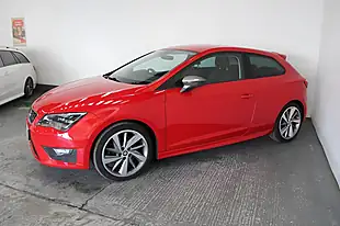 Used 2017 SEAT Leon Fr Titanium Red - Interior and Exterior details 4