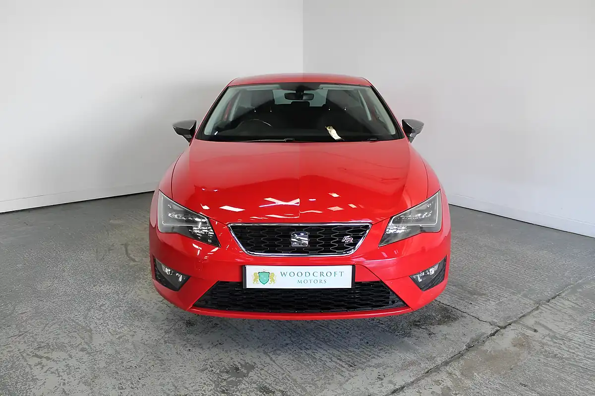 Used 2017 SEAT Leon Fr Titanium Red - Interior and Exterior details 9