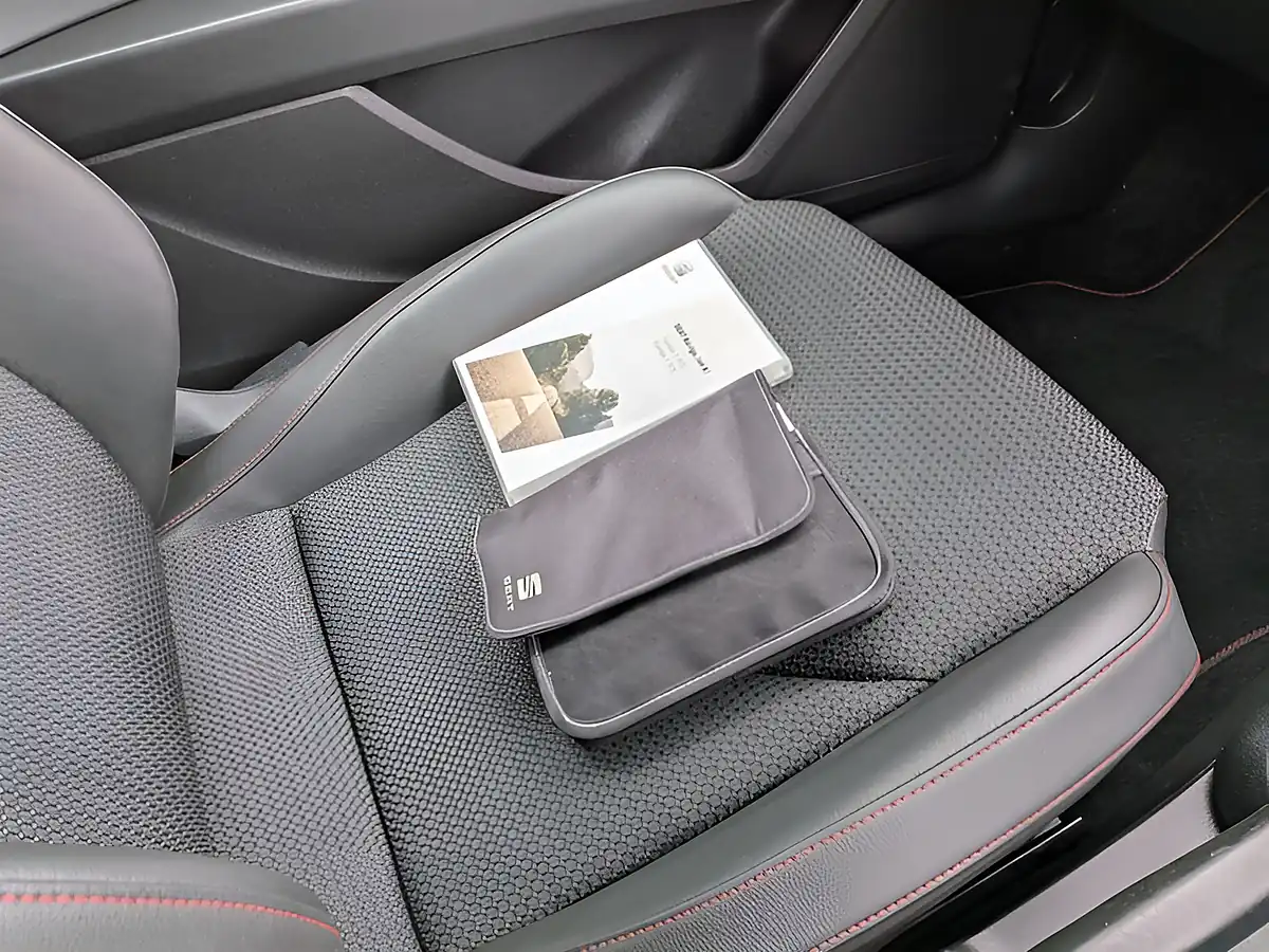 Used 2017 SEAT Leon Fr Titanium Technology Black - Interior and Exterior details 17