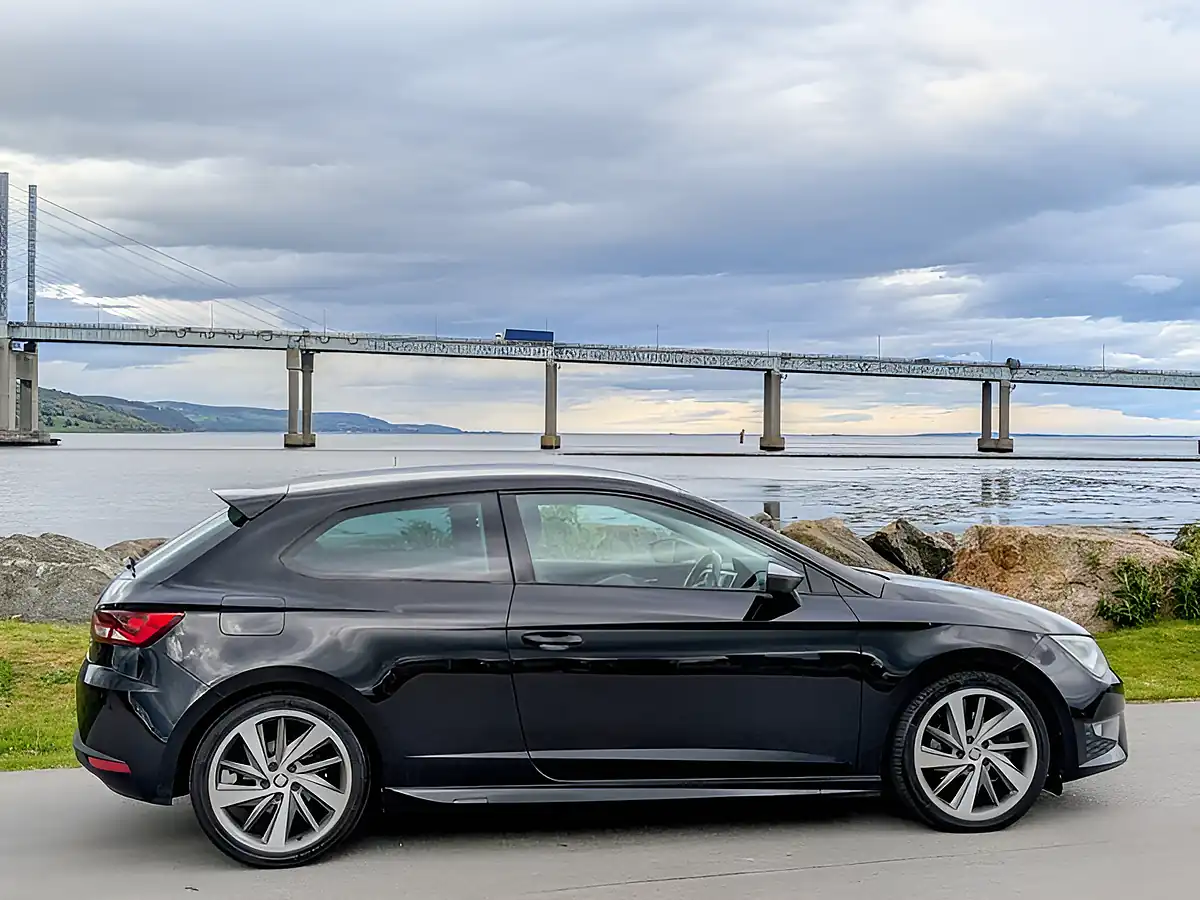 Used 2017 SEAT Leon Fr Titanium Technology Black - Interior and Exterior details 4