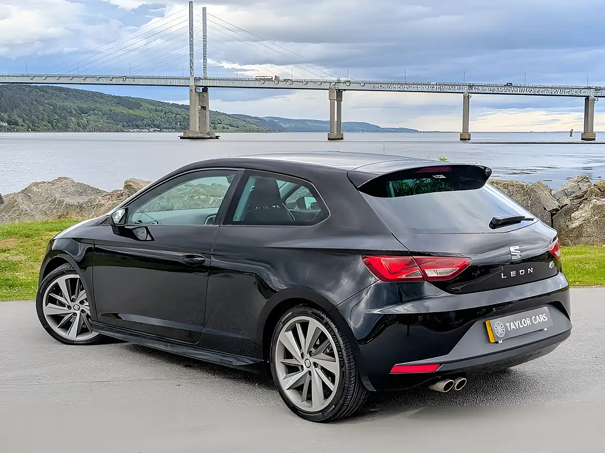 Used 2017 SEAT Leon Fr Titanium Technology Black - Interior and Exterior details 7
