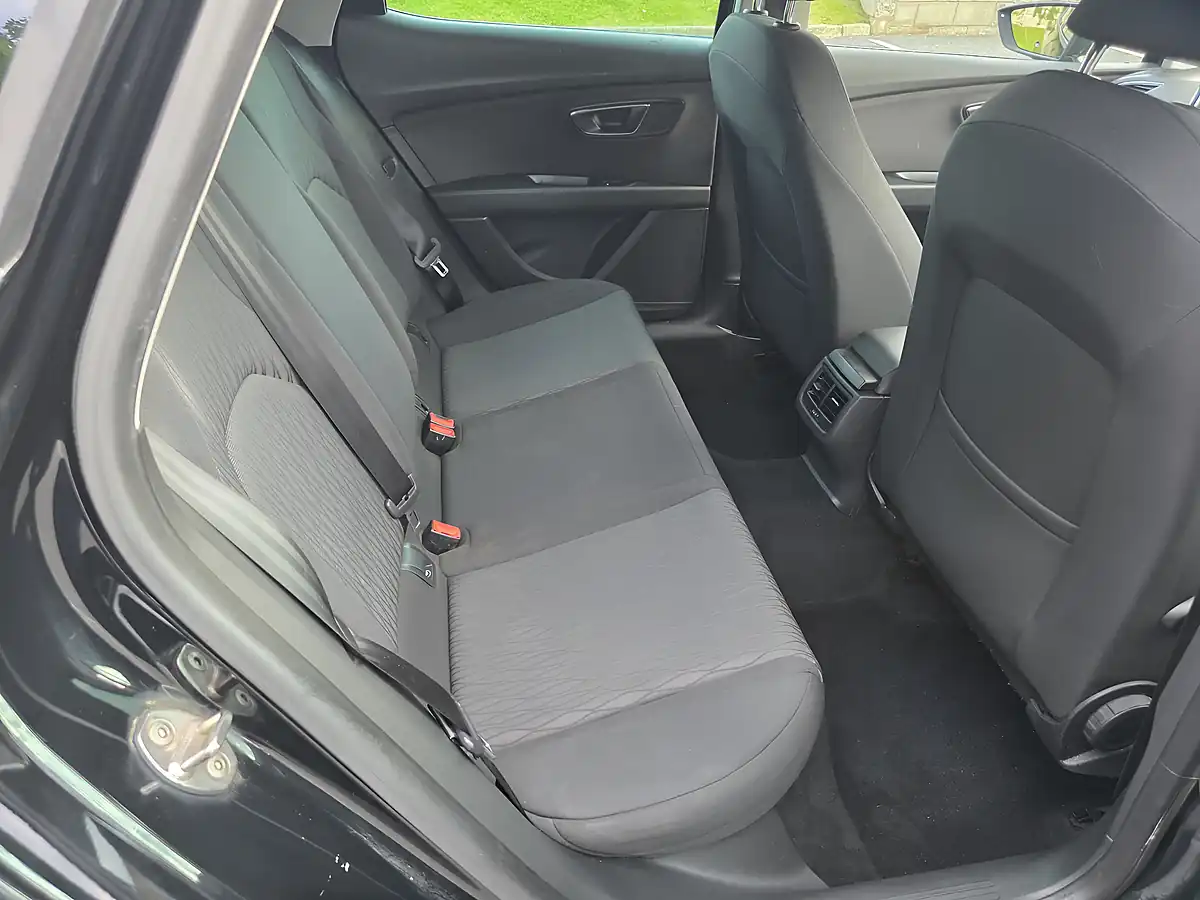 Used 2017 SEAT Leon Se Dynamic Technology Black - Interior and Exterior details 10