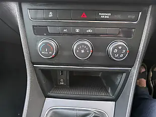 Used 2017 SEAT Leon Se Dynamic Technology Black - Interior and Exterior details 15