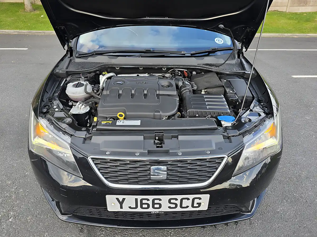 Used 2017 SEAT Leon Se Dynamic Technology Black - Interior and Exterior details 16