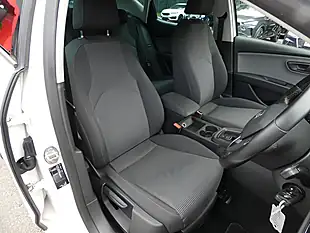 Used 2017 SEAT Leon Se Dynamic Technology Candy White - Interior and Exterior details 12