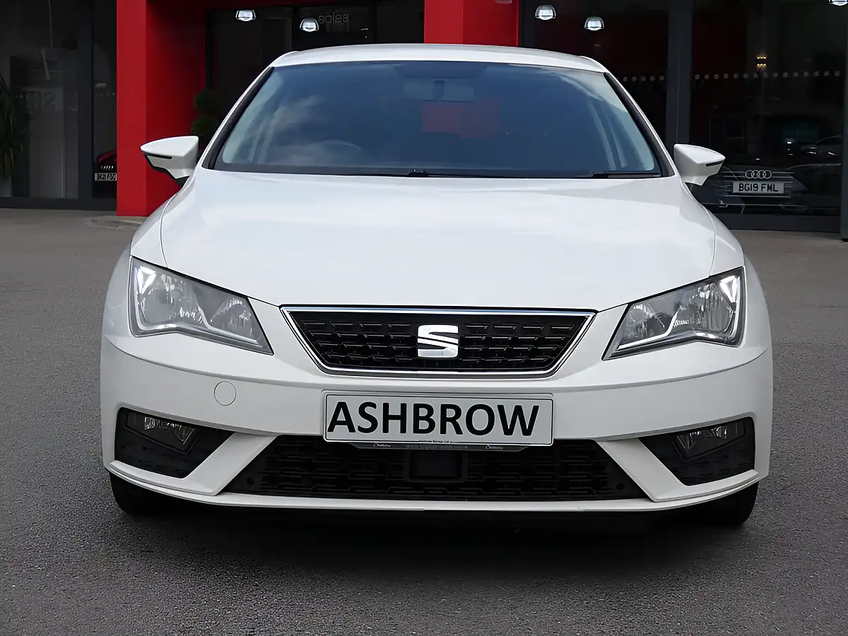 Used 2017 SEAT Leon Se Dynamic Technology Candy White - Interior and Exterior details 7