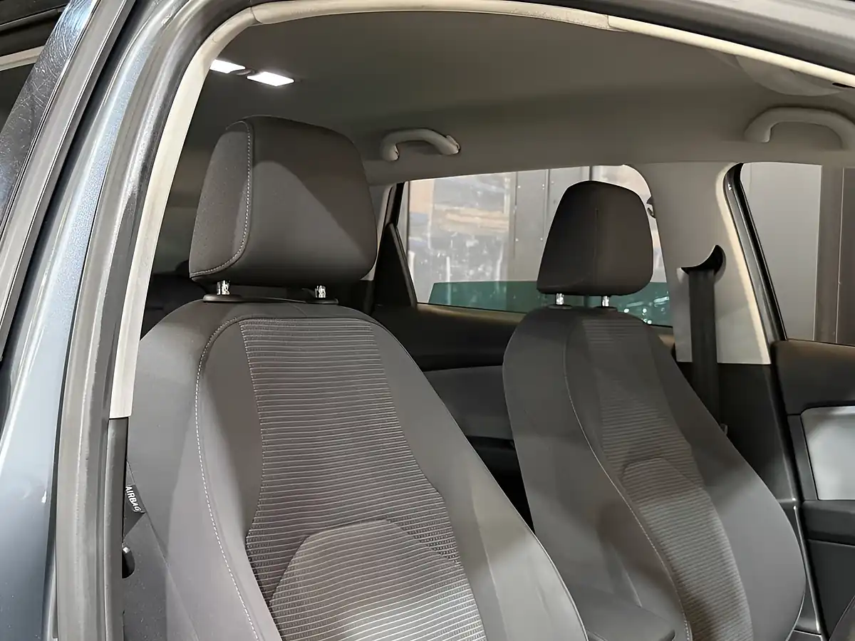 Used 2017 SEAT Leon Se Dynamic Technology Grey - Interior and Exterior details 16