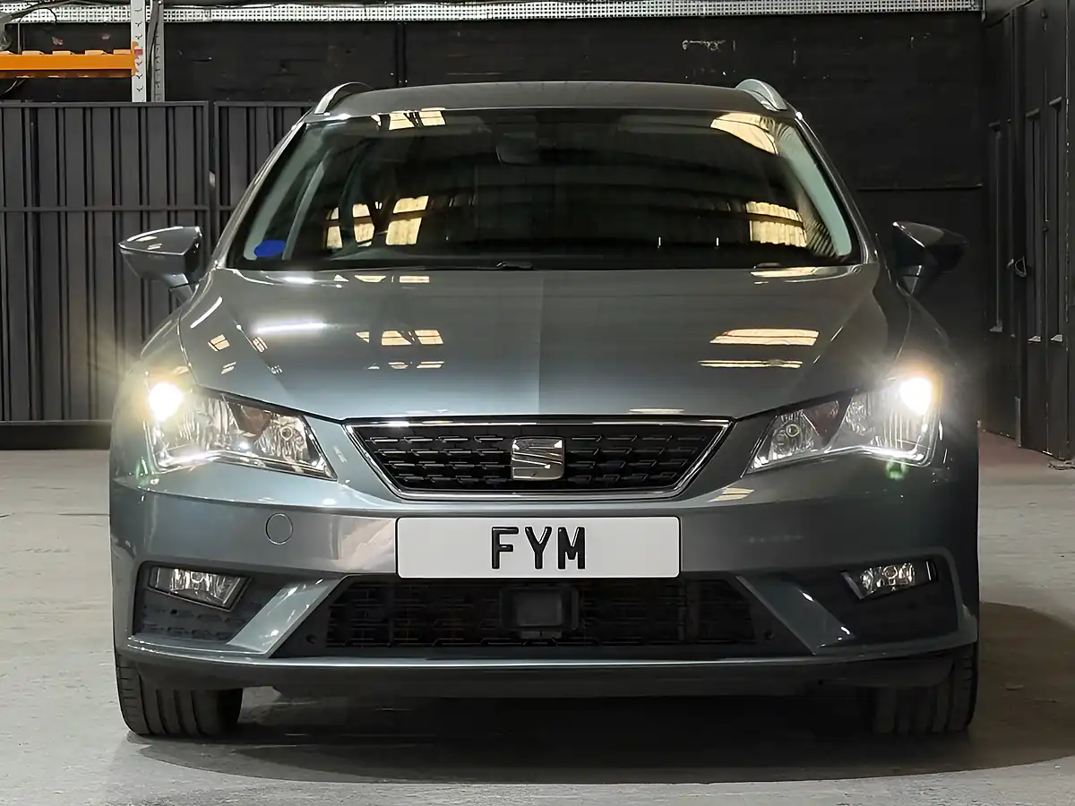 Used 2017 SEAT Leon Se Dynamic Technology Grey - Interior and Exterior details 7