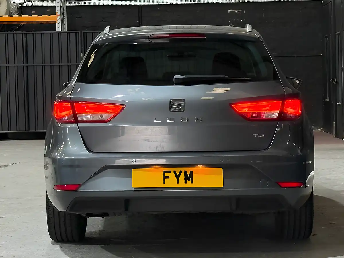 Used 2017 SEAT Leon Se Dynamic Technology Grey - Interior and Exterior details 8