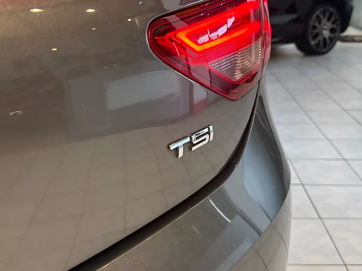 Used 2017 SEAT Leon Se Dynamic Technology Grey - Interior and Exterior details 10
