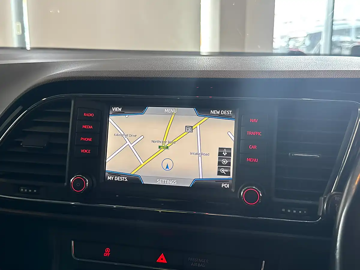 Used 2017 SEAT Leon Se Dynamic Technology Grey - Interior and Exterior details 15