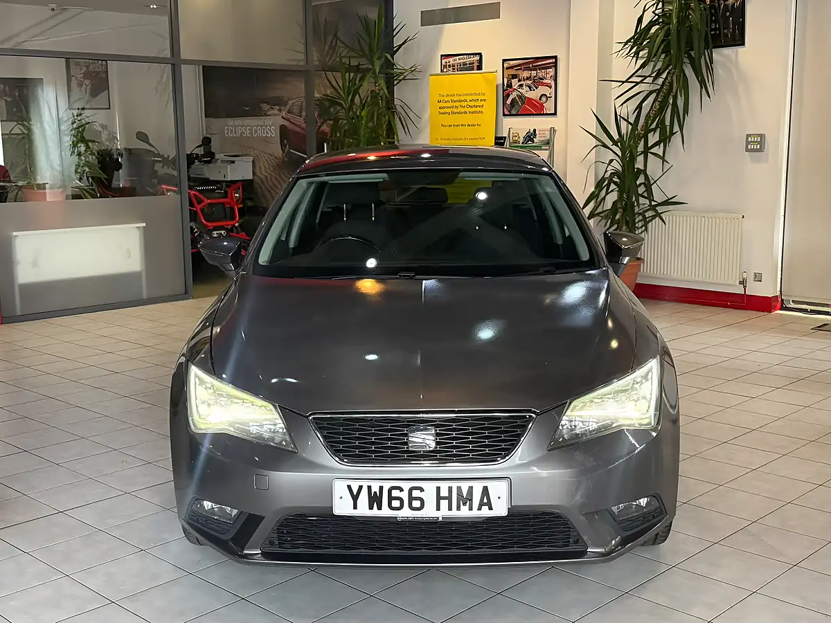 Used 2017 SEAT Leon Se Dynamic Technology Grey - Interior and Exterior details 3