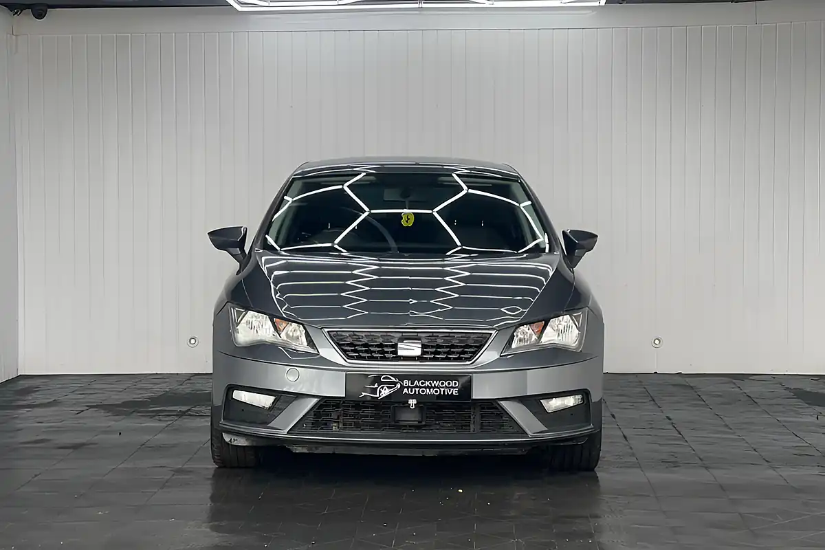 Used 2017 SEAT Leon Se Dynamic Technology Grey - Interior and Exterior details 4
