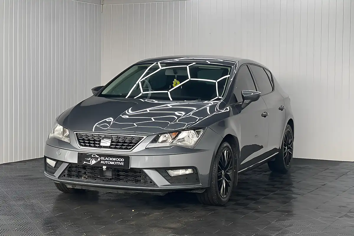 Used 2017 SEAT Leon Se Dynamic Technology Grey - Interior and Exterior details 5