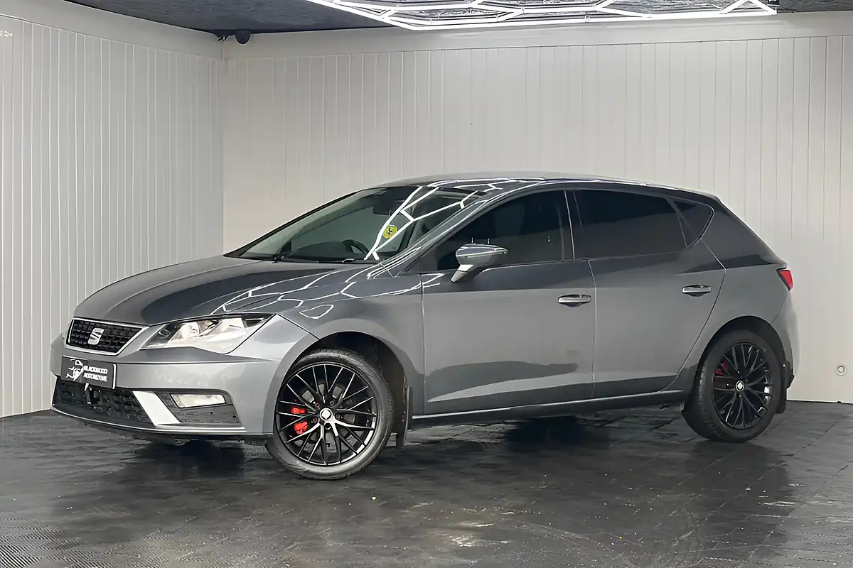 Used 2017 SEAT Leon Se Dynamic Technology Grey - Interior and Exterior details 6