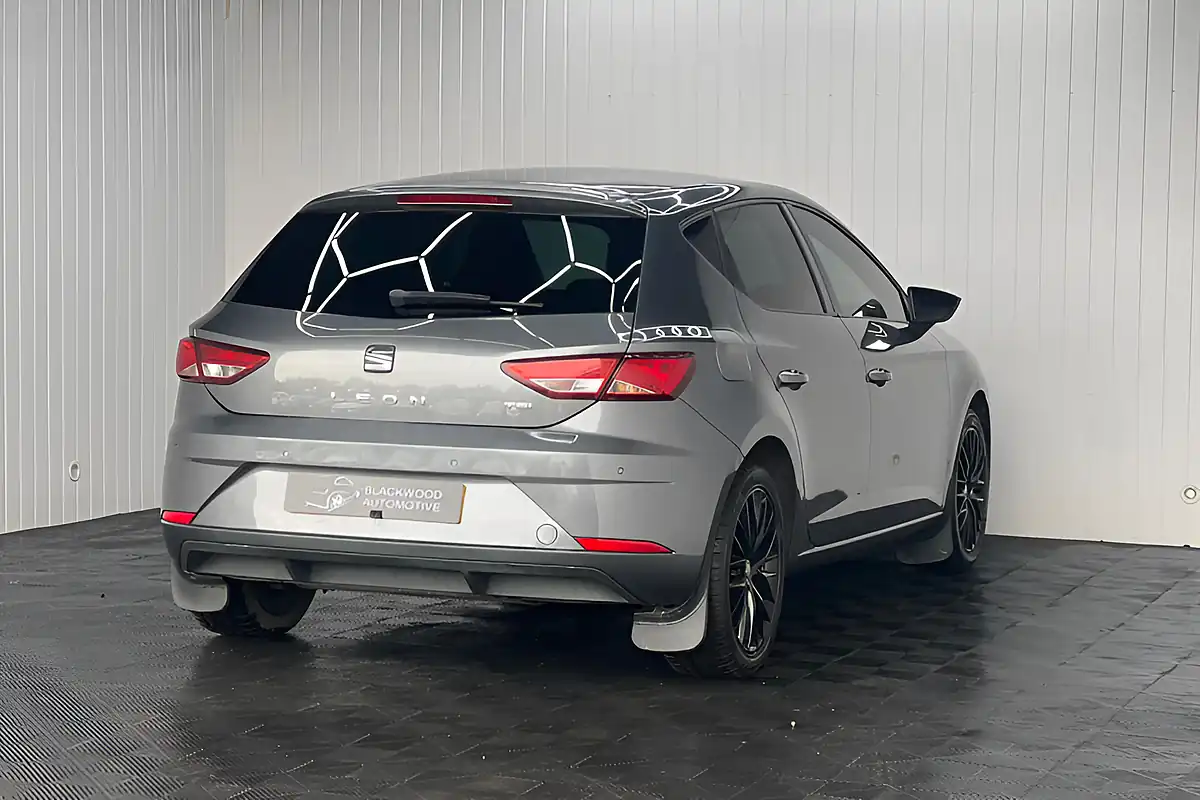 Used 2017 SEAT Leon Se Dynamic Technology Grey - Interior and Exterior details 9