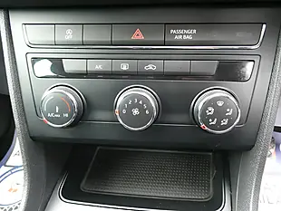 Used 2017 SEAT Leon Se Dynamic Technology Grey - Interior and Exterior details 10