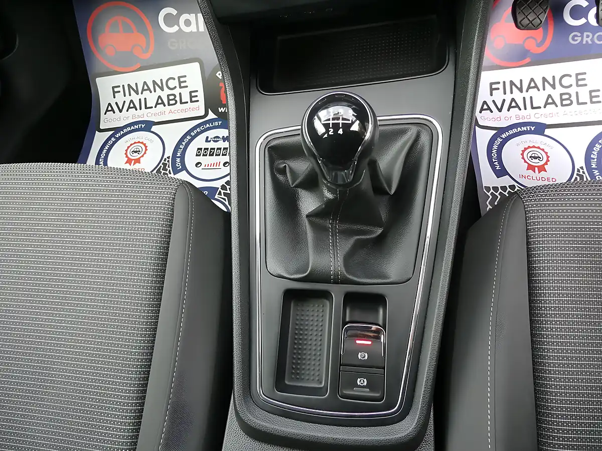 Used 2017 SEAT Leon Se Dynamic Technology Grey - Interior and Exterior details 8