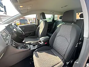 Used 2017 SEAT Leon Se Dynamic Technology Midnight Black - Interior and Exterior details 11