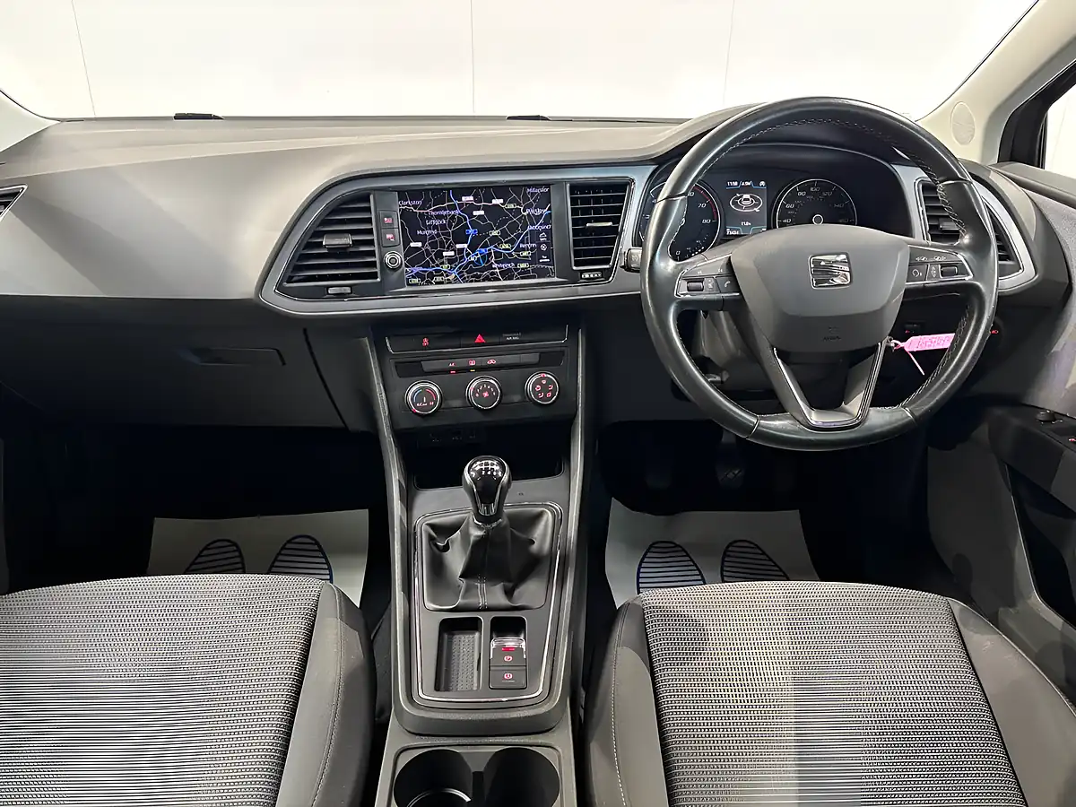 Used 2017 SEAT Leon Se Dynamic Technology Purple - Interior and Exterior details 16