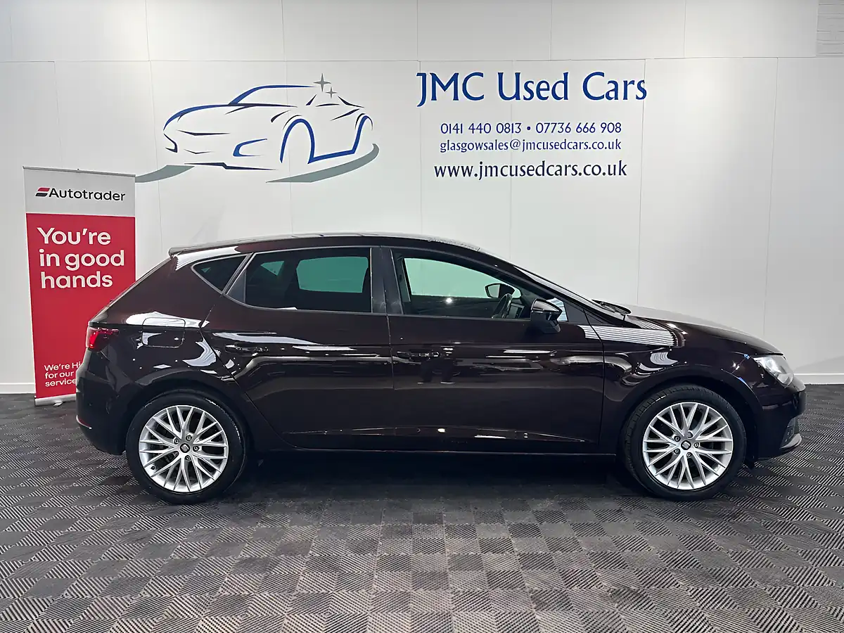 Used 2017 SEAT Leon Se Dynamic Technology Purple - Interior and Exterior details 4