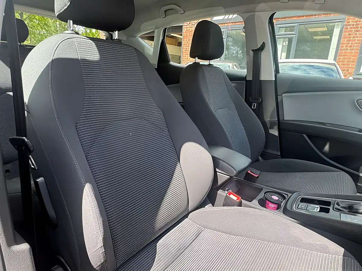 Used 2017 SEAT Leon Se Technology Black - Interior and Exterior details 10