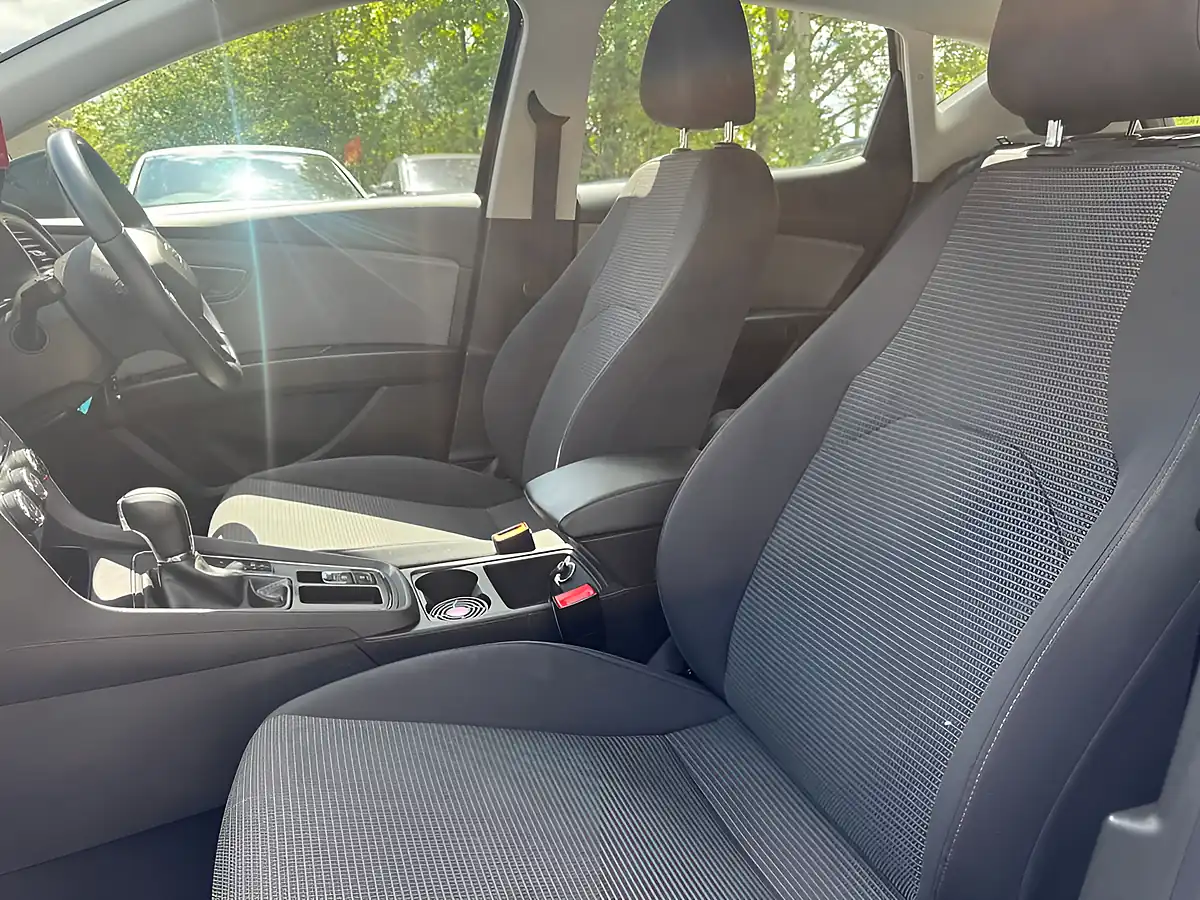 Used 2017 SEAT Leon Se Technology Black - Interior and Exterior details 12