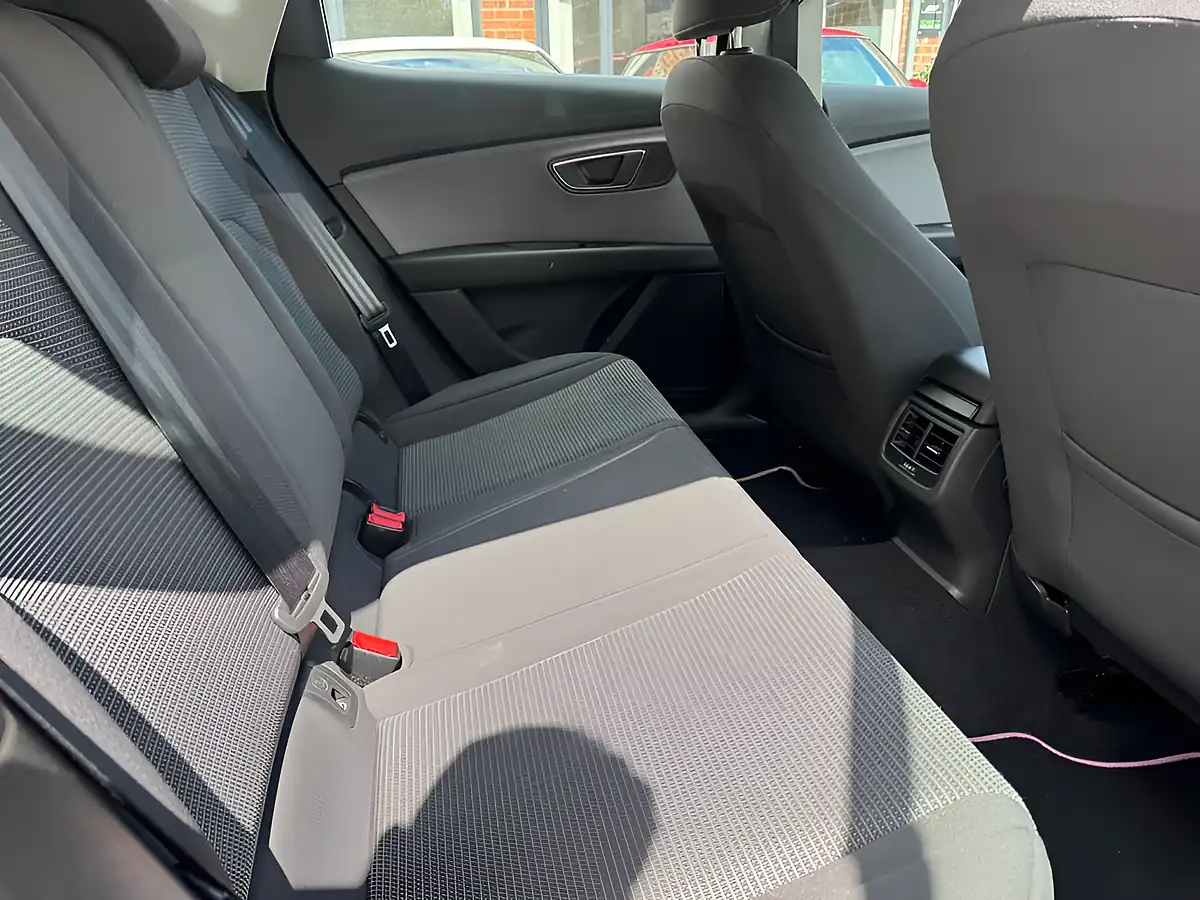 Used 2017 SEAT Leon Se Technology Black - Interior and Exterior details 16