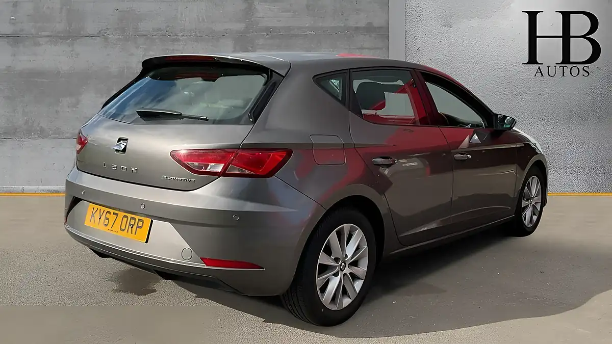 Used 2017 SEAT Leon Se Technology Grey - Interior and Exterior details 5