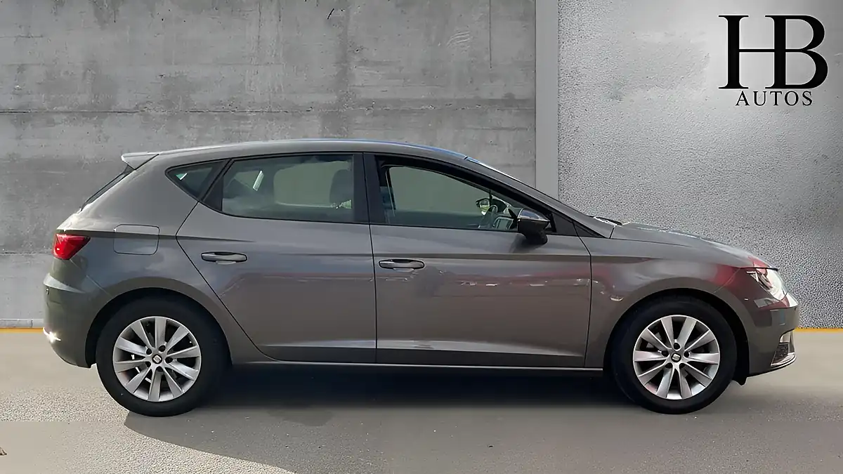 Used 2017 SEAT Leon Se Technology Grey - Interior and Exterior details 6