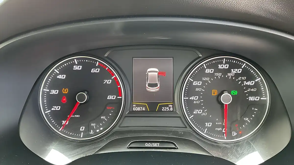 Used 2017 SEAT Leon Se Technology Grey - Interior and Exterior details 9