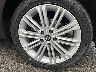 Used 2017 SEAT Leon Xcellence Technology - Interior and Exterior details 10