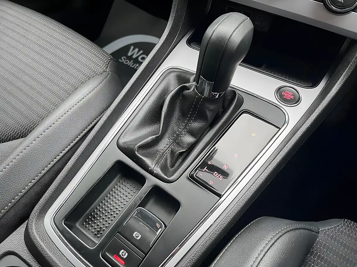 Used 2017 SEAT Leon Xcellence Technology - Interior and Exterior details 16