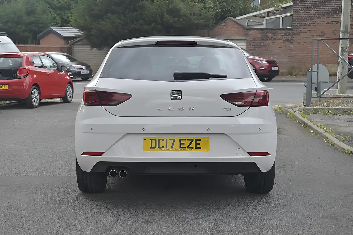 Used 2017 SEAT Leon Xcellence Technology Nevada White - Interior and Exterior details 6